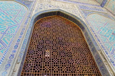 عکس زینت های داخلی و دروازه مسجد بی بی خانم در سمرقند ازبکستان
