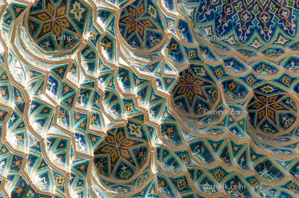 عکس جزئیات معماری سنتی آسیای مرکزی در سقف های قدیمی و تاریخی