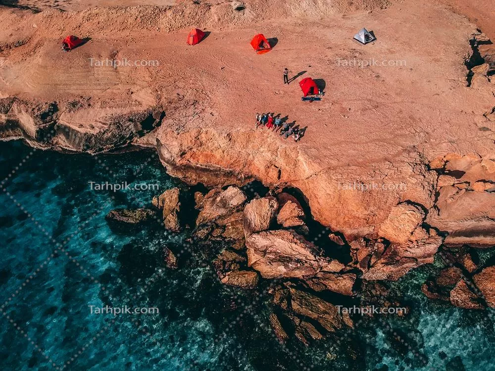 عکس جزیره هنگام در ایران: تجربه ای بی نظیر در کنار cliffs و سواحل زیبا
