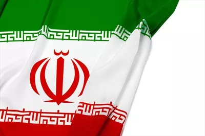 عکس نزدیک ترین نمای پرچم ایران با جزئیات دقیق و رنگ های زنده