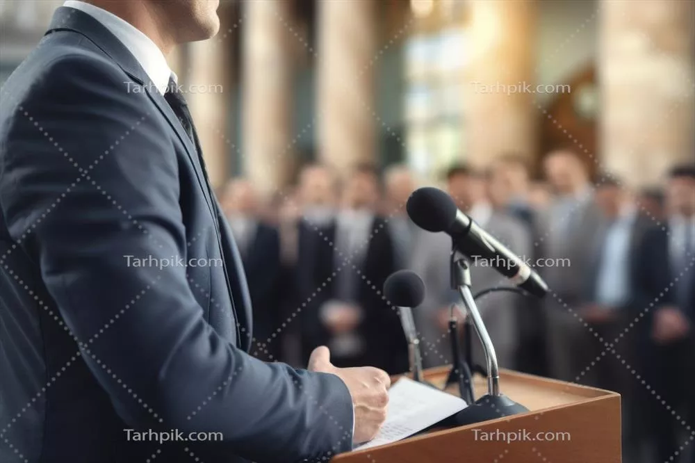 عکس نماینده سازمان در حال سخنرانی درباره فناوری هوش مصنوعی