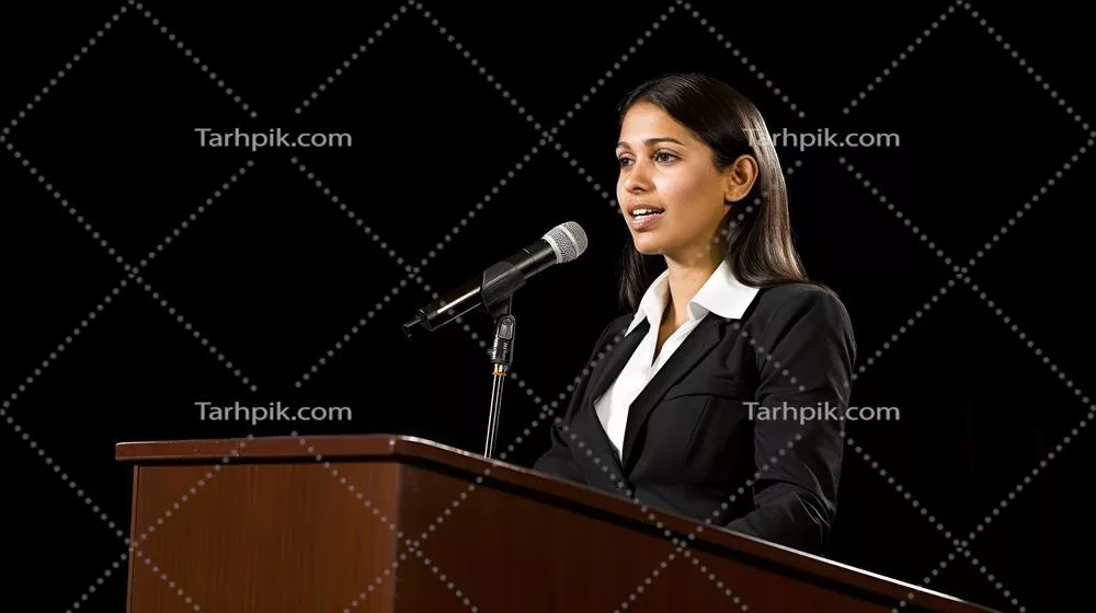 عکس یک زن مدیر هندی در حال ارائه در یک کنفرانس بین المللی