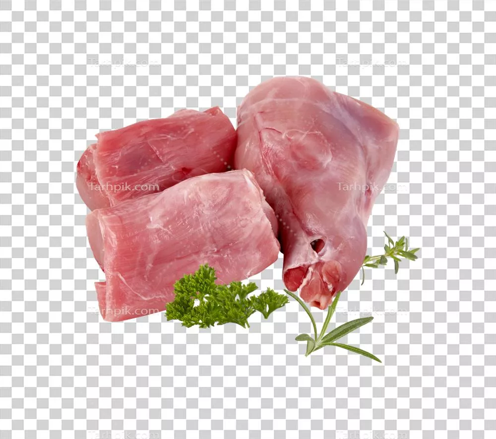 عکس دوربری گوشت تازه آماده پخت با برش های دقیق و پس زمینه شفاف
