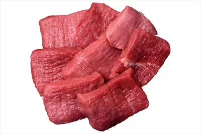 عکس گوشت تازه و آبدار گوساله با ادویه جات و سبزیجات معطر