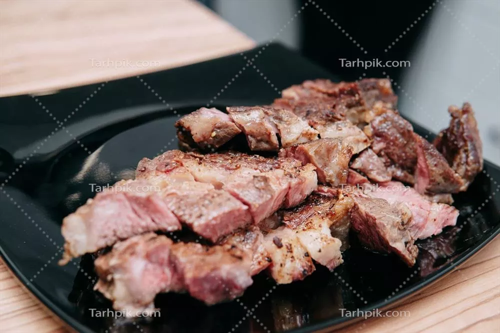 عکس آموزش پخت استیک ریبای و رول های گوشتی در کلاس آشپزی