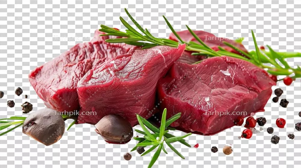 عکس دوربری گوشت قرمز تازه و خوشمزه بر روی پس زمینه شفاف