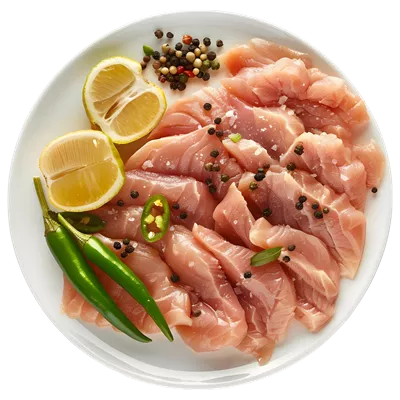 عکس دوربری تصویری سه بعدی از گوشت خام در بشقاب با پس زمینه شفاف