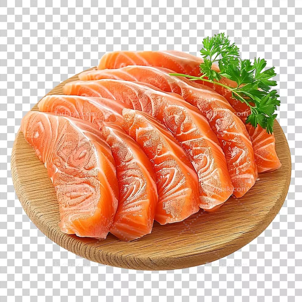 عکس دوربری قطعات تازه و خام ماهی سالمون بر روی تخته چوبی با پس زمینه شفاف