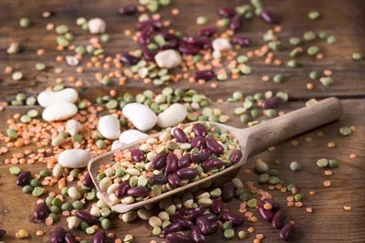عکس ترکیب دانه های مختلف و حبوبات برای تغذیه سالم و متنوع