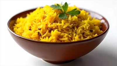 عکس برنج معطر زعفرانی: یک غذای خوشمزه و دلپذیر برای مهمانی ها