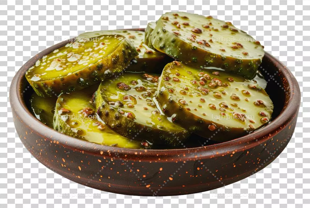 عکس دوربری ظرفی پر از ترشیجات خوشمزه و ادویه جات معطر برای تزئین سفره