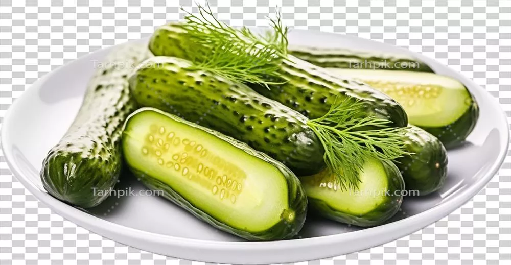 عکس دوربری خیار شورهای خوشمزه و زیبا در یک بشقاب جذاب و رنگارنگ