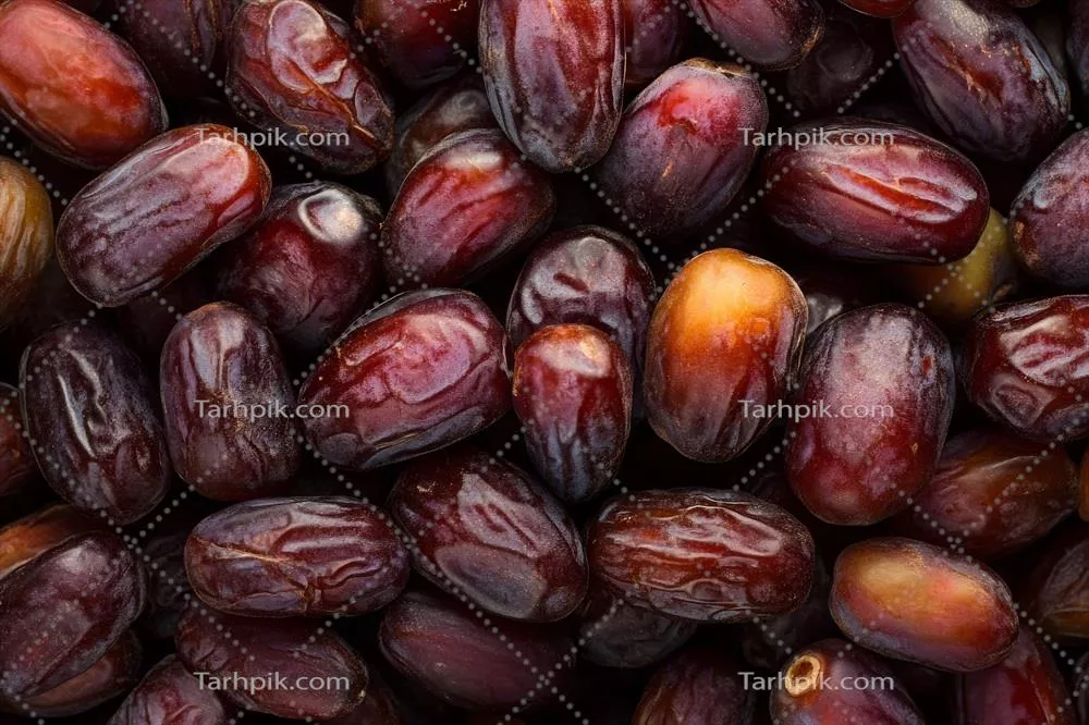 عکس خرماها منبع عالی فیبر و پتاسیم هستند و فواید زیادی دارند