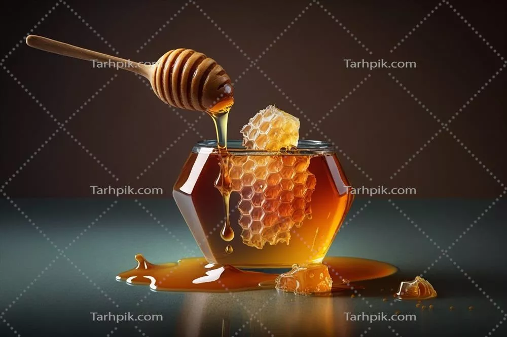 عکس تصویری زیبا از قاشق عسل با عسل در حال چکیدن برای زنبورداران