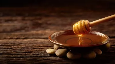 عکس عسل طبیعی: خواص و فواید شگفت انگیز آن برای سلامتی