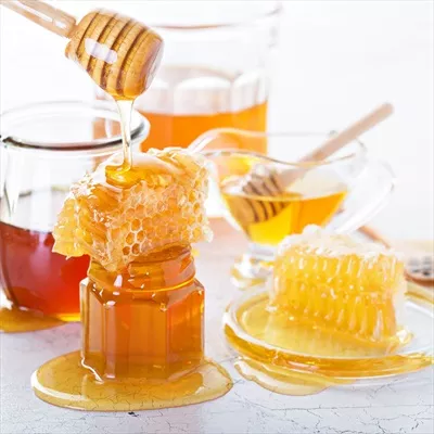 عکس انواع مختلف عسل و کندوی عسل: دنیای شیرینی و خواص بی نظیر