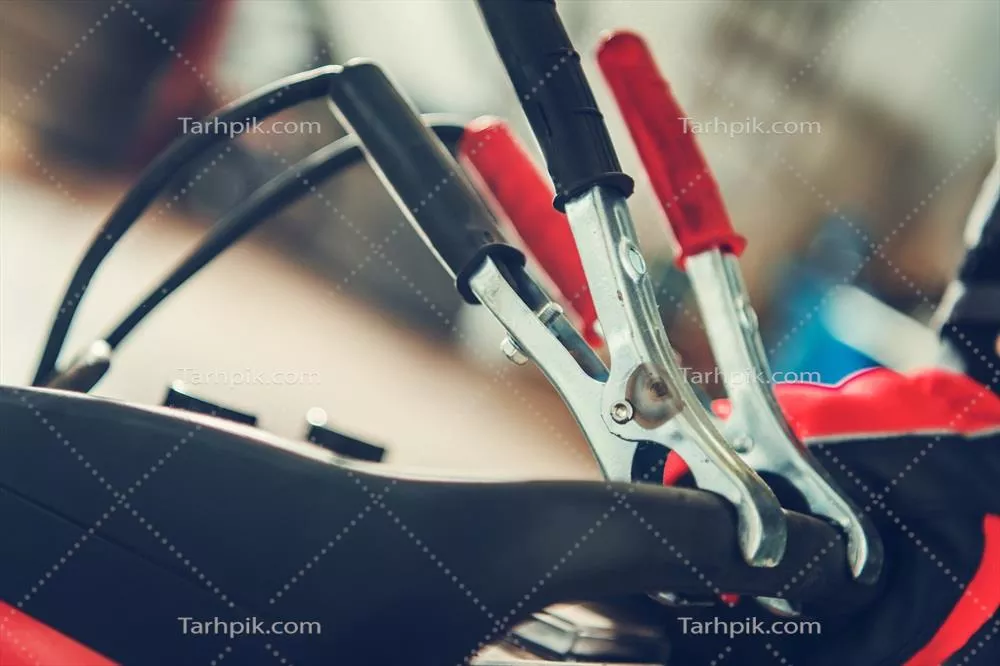 عکس کابل های پرش برقی خودرو: راه حلی مطمئن برای راه اندازی ماشین