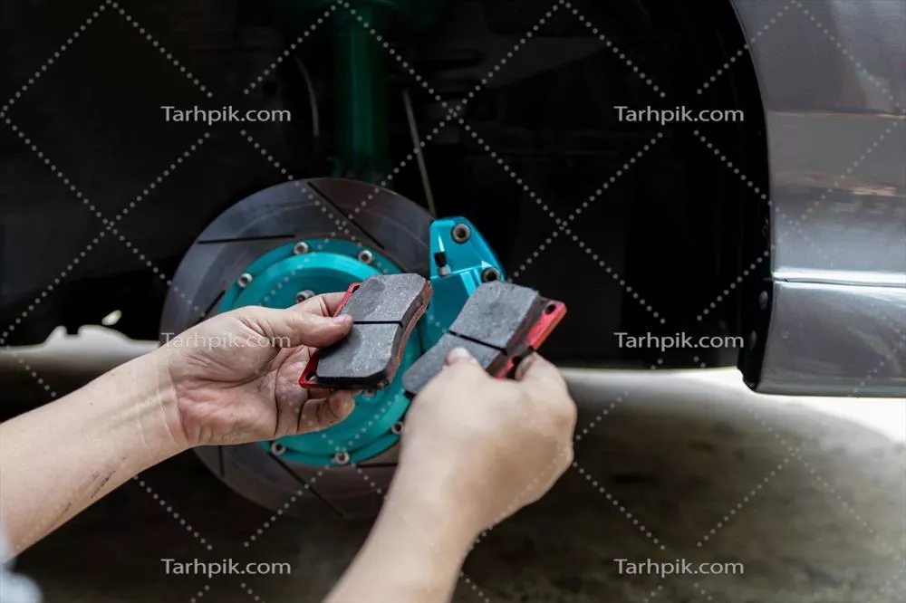 عکس مقایسه ضخامت لنت ترمز در شرایط مختلف نگهداری و تعمیرات