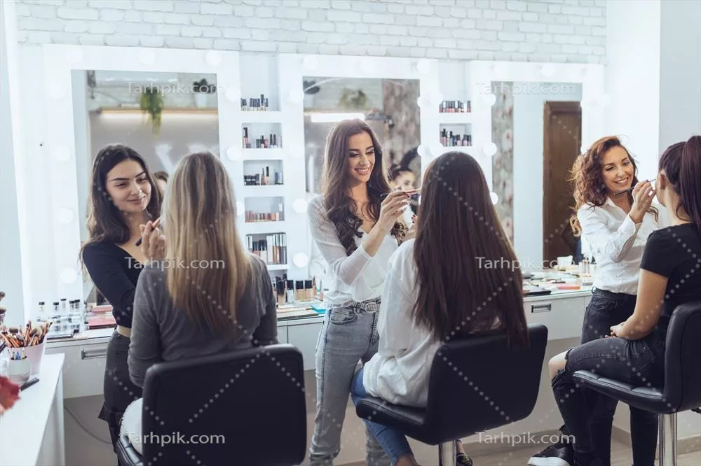 عکس آموزش حرفه ای آرایشگری در آکادمی معتبر با بهترین اساتید