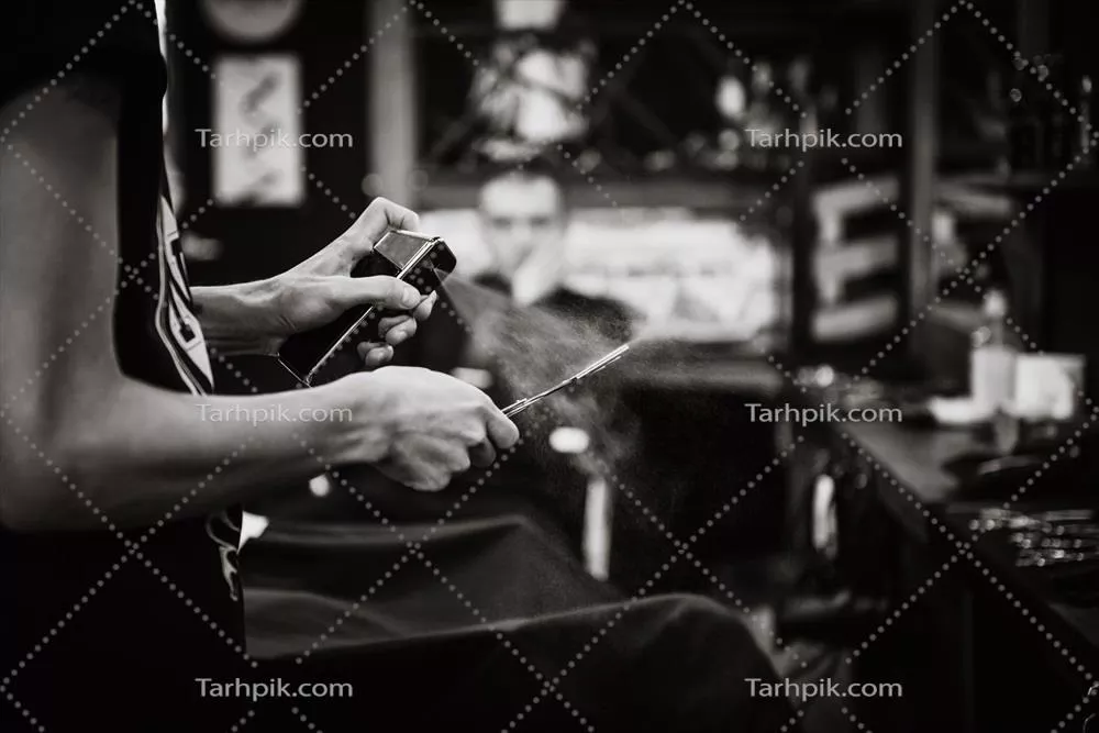 عکس تصویری از دکوراسیون داخلی یک آرایشگاه وینتیج با جزئیات زیبا