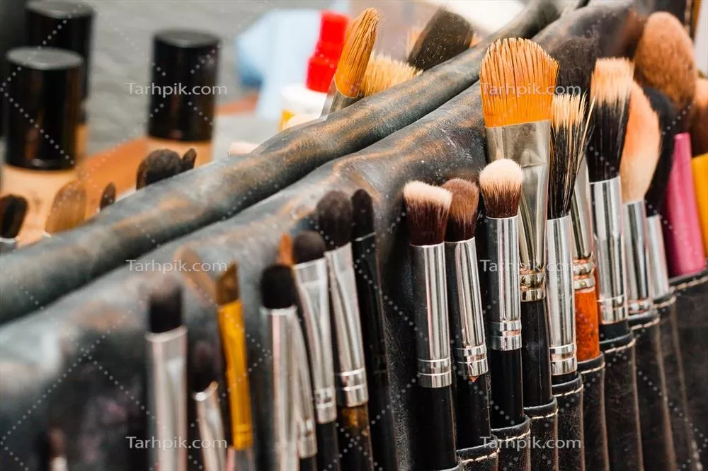 عکس راهنمای جامع انتخاب و استفاده از برس های آرایشی و زیبایی