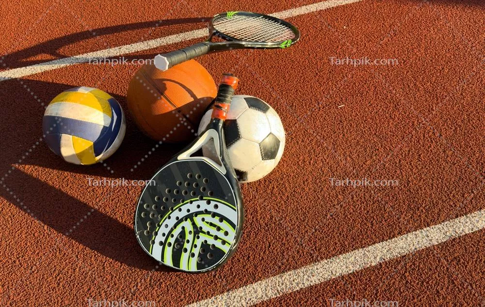 عکس نمایی از تجهیزات ورزشی مختلف در زمین بازی با جزئیات کامل