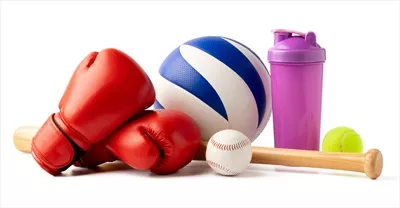عکس تجهیزات ورزشی متنوع و جذاب بر روی پس زمینه سفید