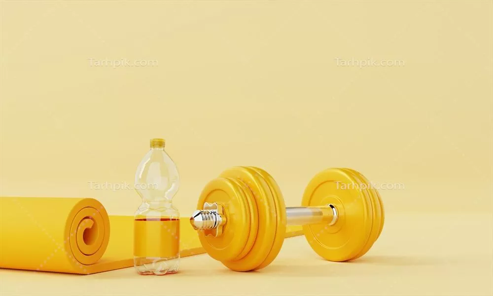 عکس مجموعه ورزشی شامل زیرانداز یوگا، بطری آب و دمبل بر روی پس زمینه زرد ملایم