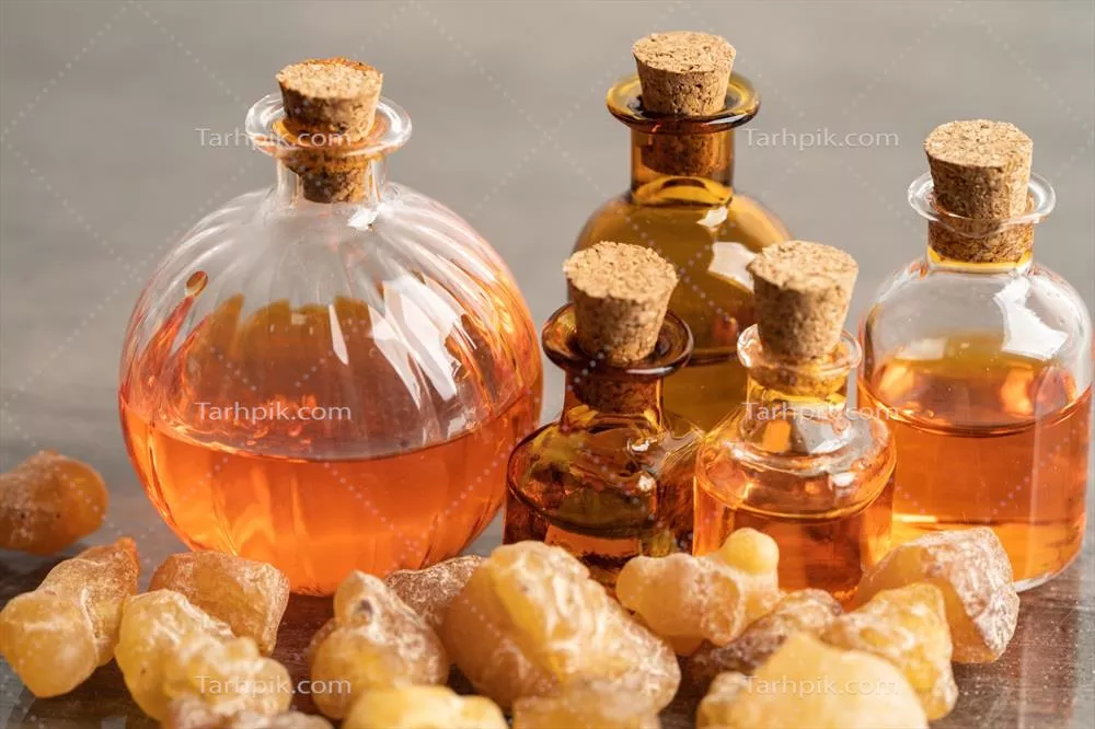 عکس مُر و بخور: صمغ معطر و ارزشمند در عطرها و بخورهای سنتی