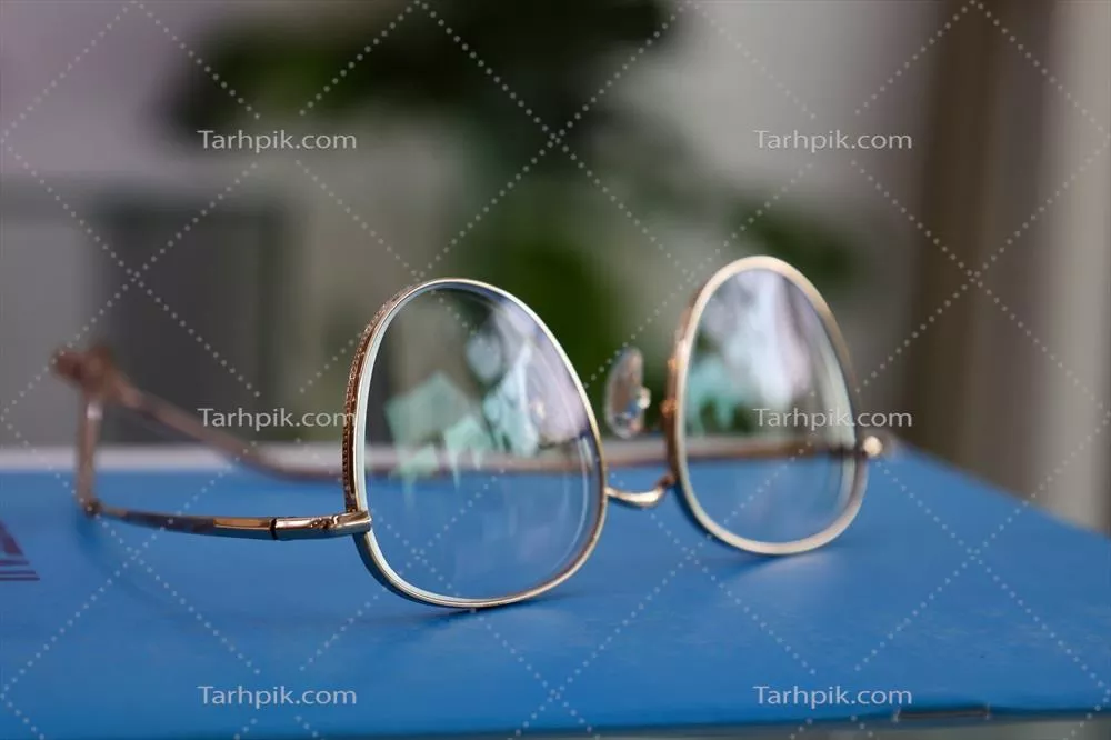 عکس عینک های پیشرفته برای افراد مسن: بررسی و ویژگی ها