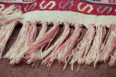 عکس پس زمینه ای جذاب با فرش های دستباف ترکی در نمای نزدیک