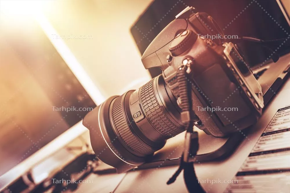 عکس محیط کار عکاسی: نمایی نزدیک از تجهیزات و ابزارها