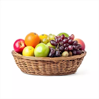 عکس سبد میوه بافتنی واقع گرایانه در نمای جانبی بر روی پس زمینه سفید