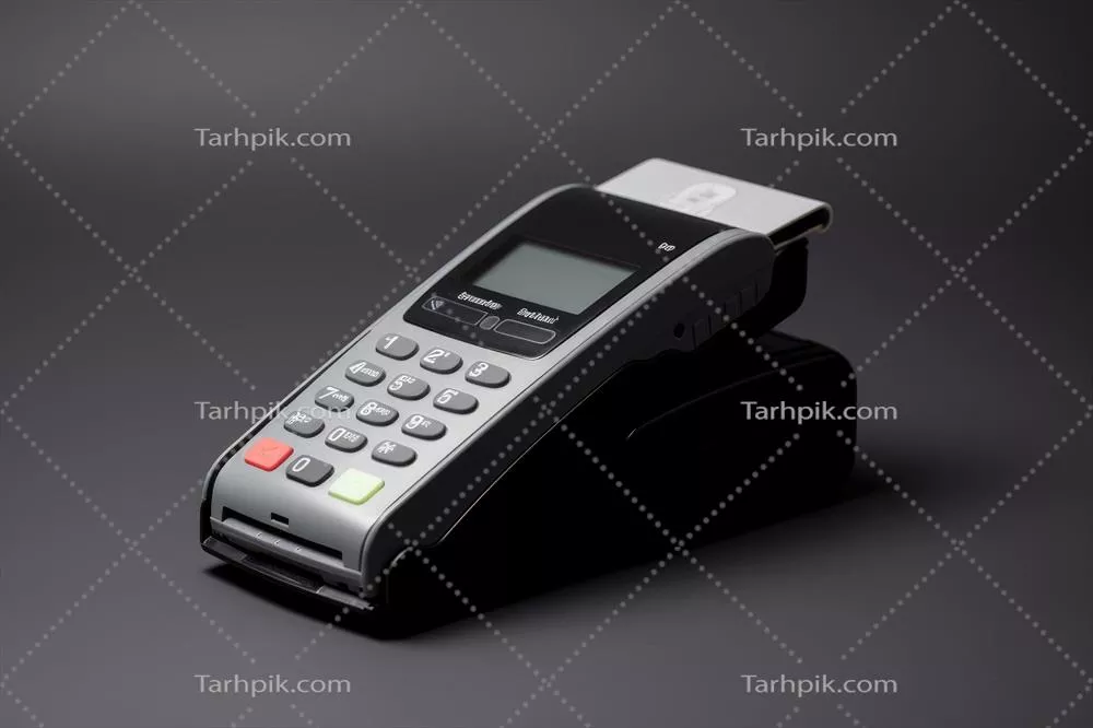 عکس تولید تصویر یک دستگاه کارت خوان هوشمند بر روی سطحی مشکی