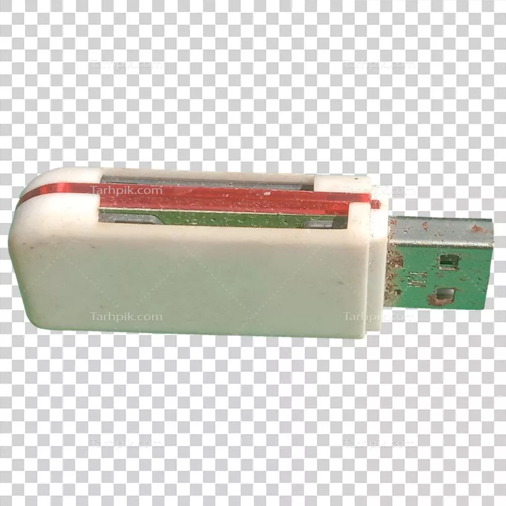 عکس دوربری خواننده کارت USB قدیمی با ظاهری زنگ زده و فرسوده