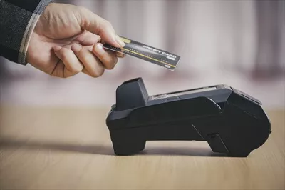 عکس دستگاه های پرداخت الکترونیکی برای خرید آنلاین و خدمات تجاری