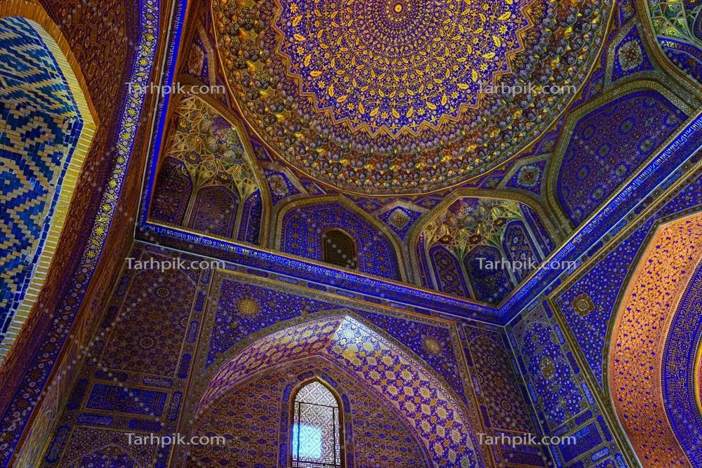 زیبایی‌های زینتی گنبد و داخل مسجد ریگستان در سمرقند ازبکستان