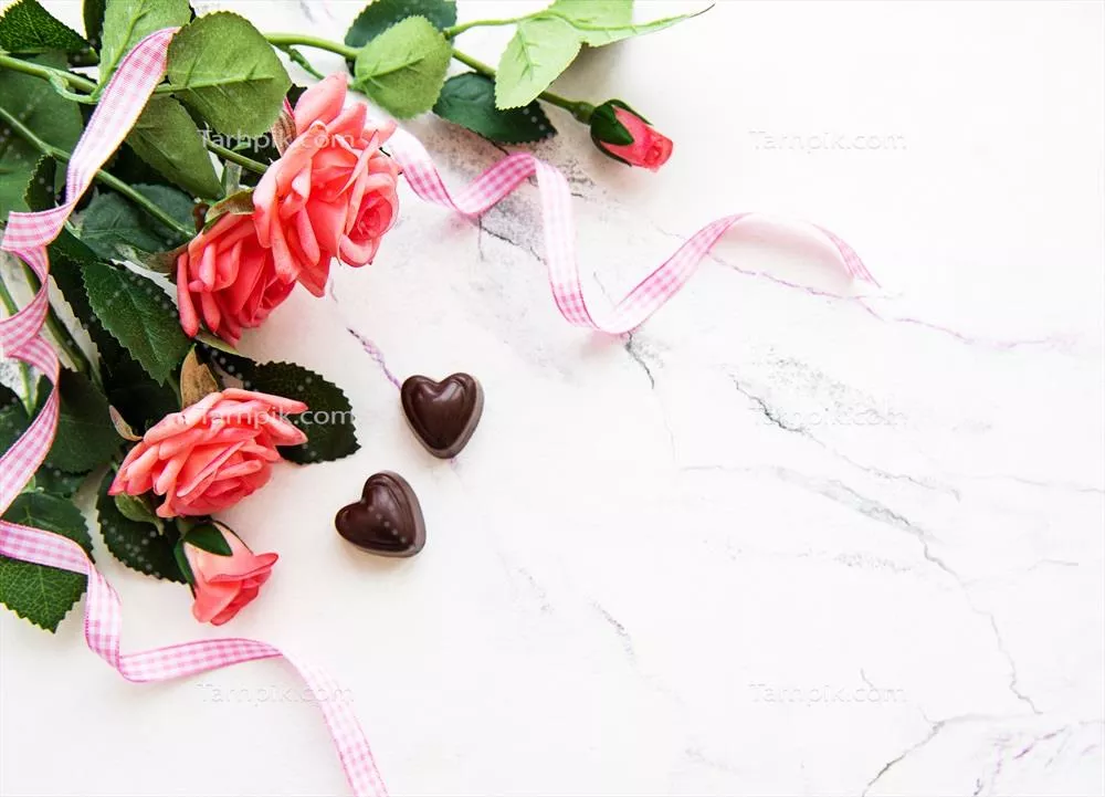 پس‌زمینه‌ای عاشقانه و رمانتیک برای روز ولنتاین با المان‌های دلنشین