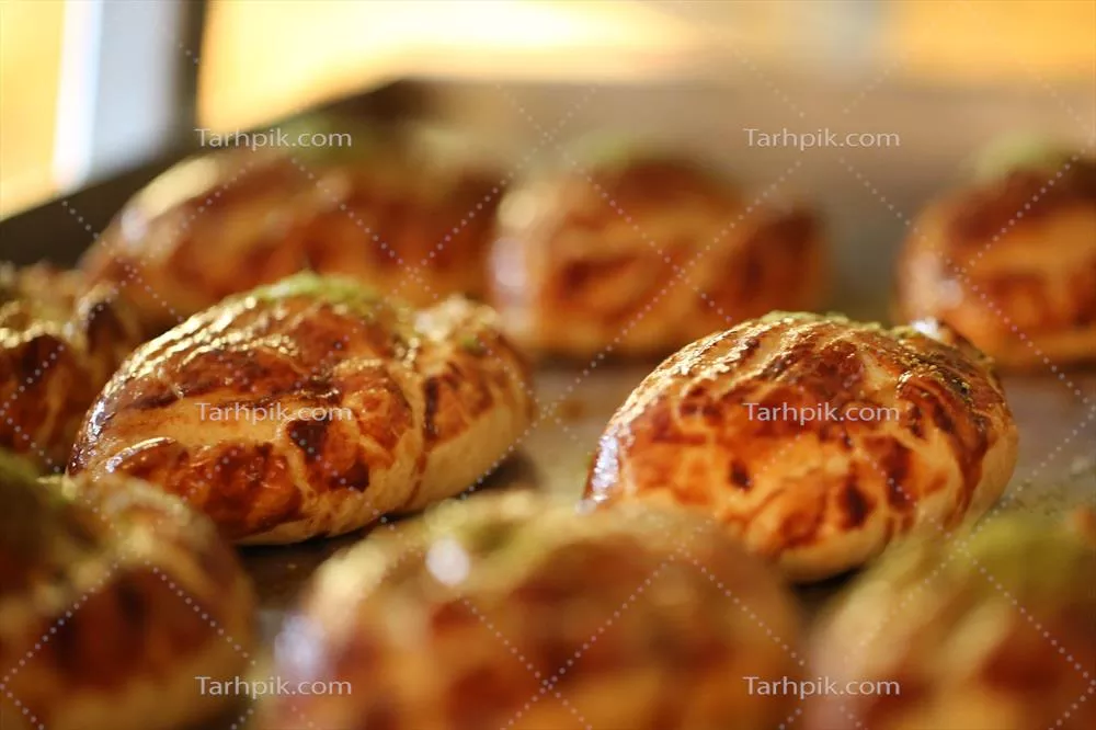 شیرینی پسته و نارگیل با عسل: محصولات شیرینی‌پزی عربی و ایرانی