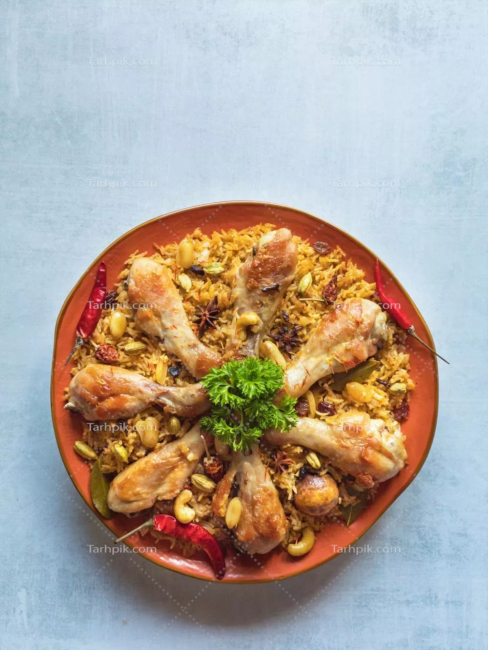 برنج با مرغ و ادویه‌های عربی: تجربه‌ای خوشمزه و متفاوت