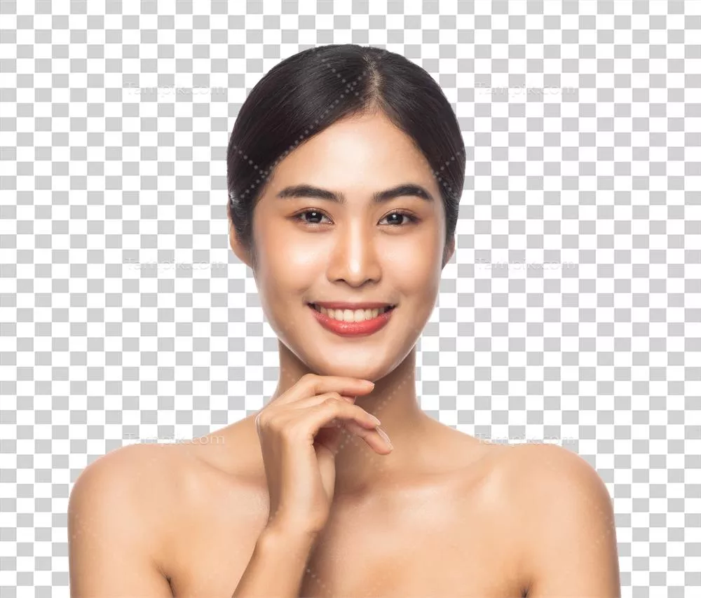 زن آسیایی جوان با پوستی تمیز و تازه، مفهوم زیبایی در زندگی روزمره