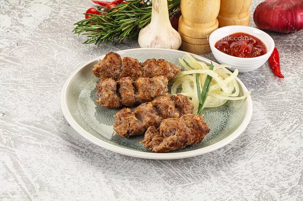 کباب گوشت گوساله با پیاز: طعم و روش تهیه بینظیر