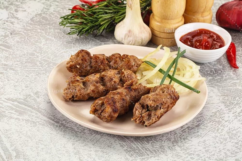 کباب بره چرخ کرده با پیاز: یک غذای لذیذ و محبوب ایرانی
