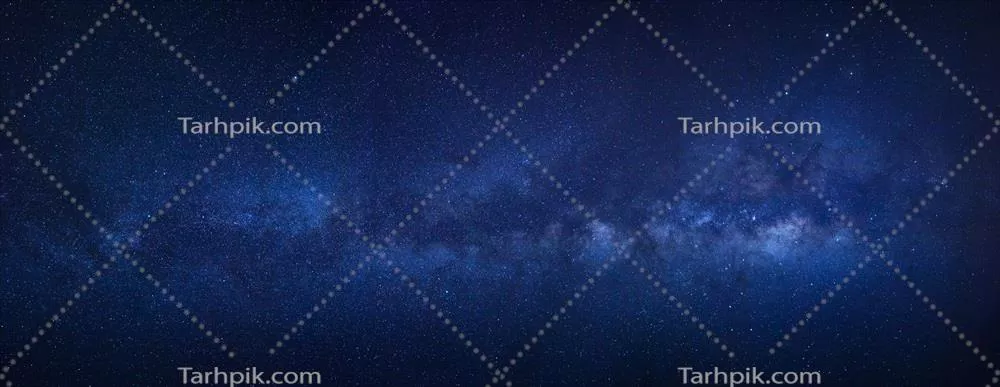 پانورامای کهکشان راه شیری با ستاره‌ها و غبار فضایی در کیهان