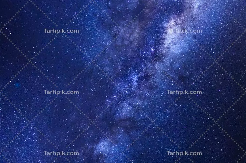 کهکشان راه شیری با ستاره‌ها و غبار فضایی در کیهان