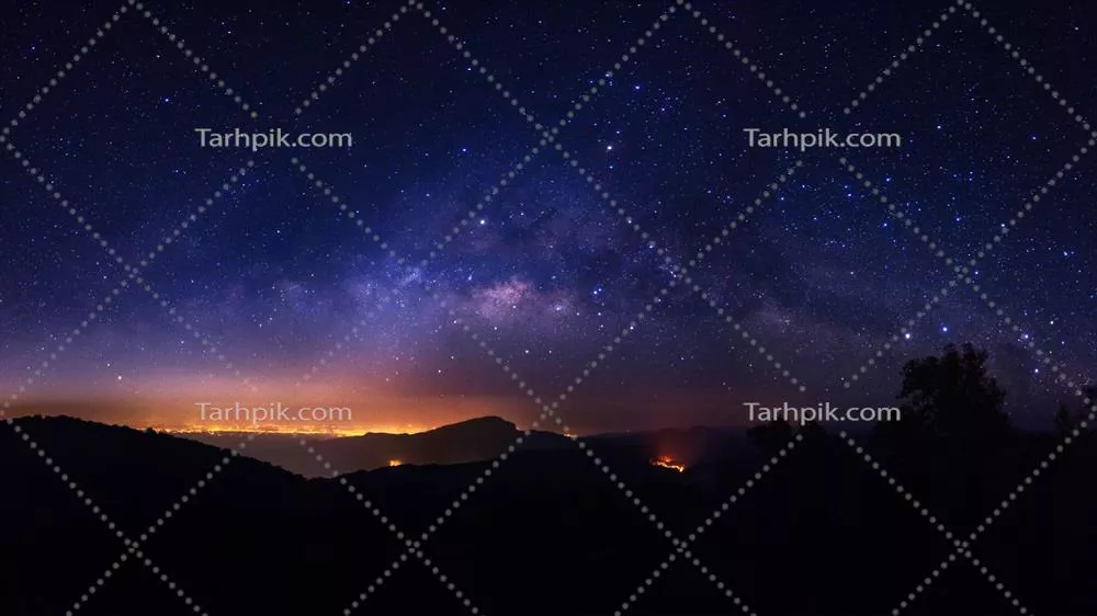 کهکشان راه شیری با ستارهها و غبار فضایی در کهکشانها