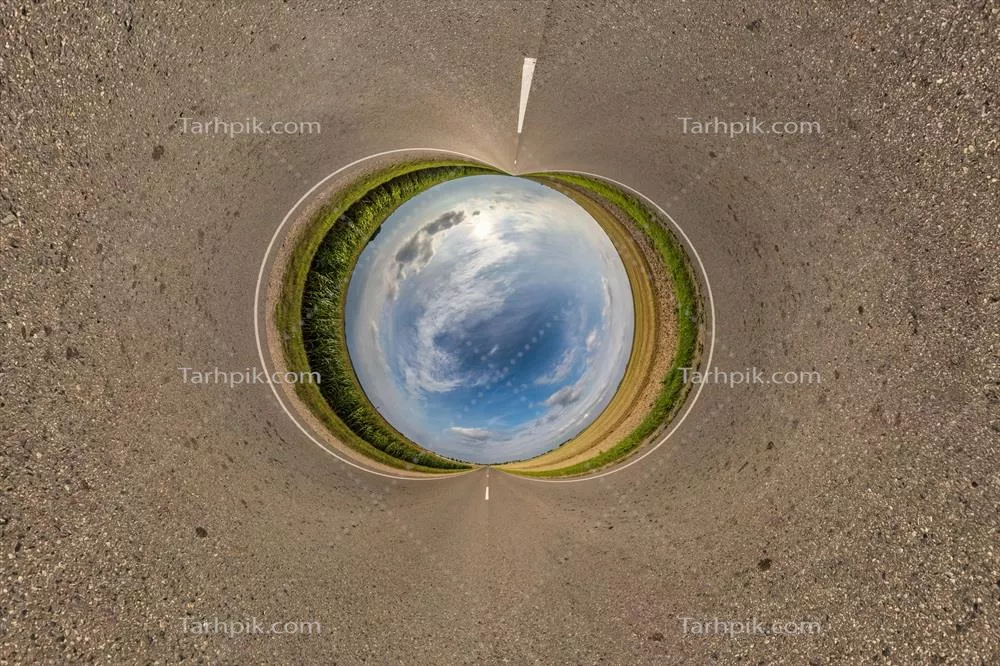 سیاره آبی کوچک درون یک جاده سنگریزه‌ای با پس‌زمینه انحنای فضا