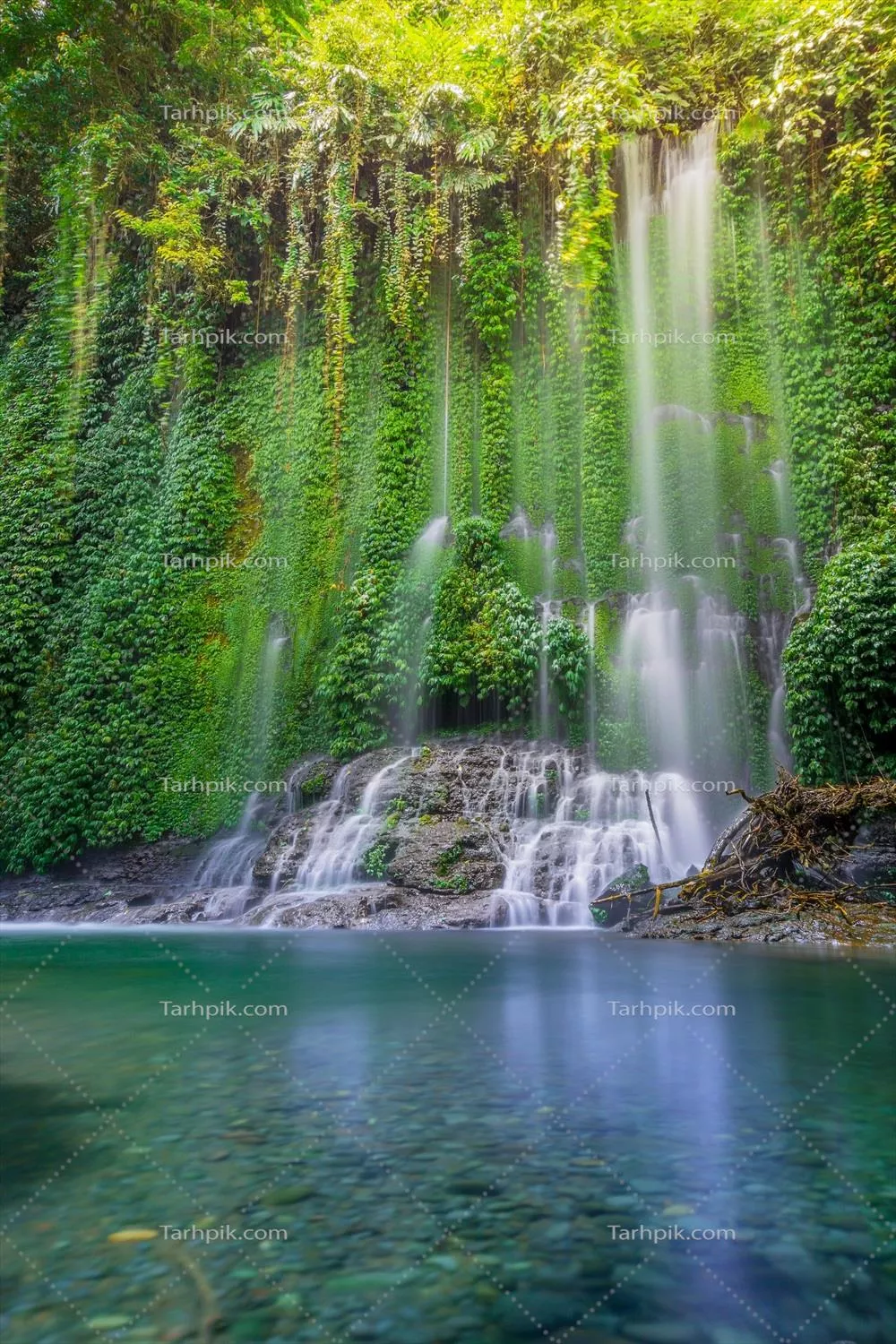 منظره صبح زیبای اندونزی: پانوراما و نمای طبیعت با رنگ های شگفت انگیز و آسمان درخشان