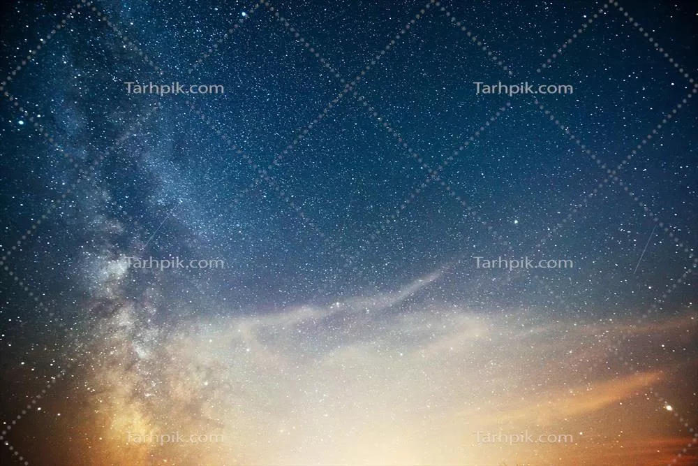 آسمان شب پرستاره و جذاب با کهکشان و سحابیهای زیبا