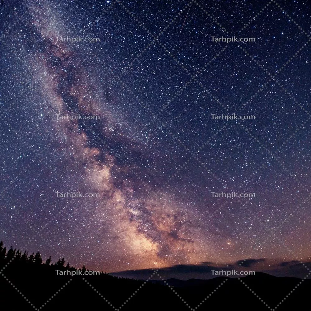 ش snowfall در شب‌ های سحرآمیز: بارش شهابی در کوه‌های پوشیده از برف